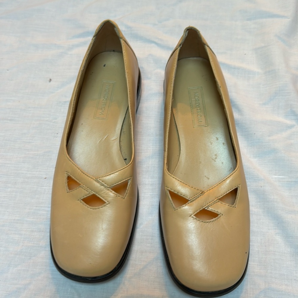 Nordstrom Flat Size 4